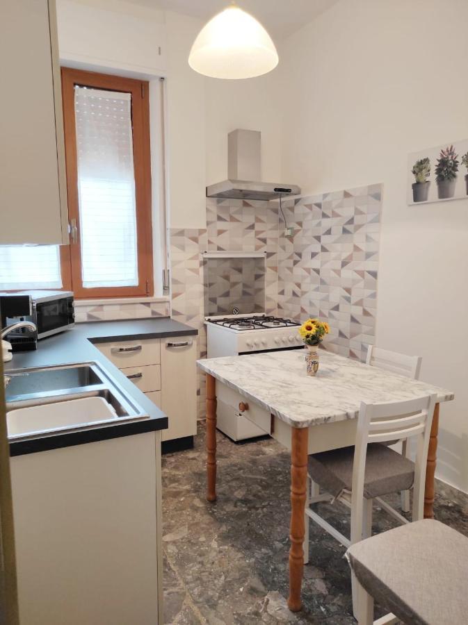 La Colonna Holiday House Apartment Лече Екстериор снимка