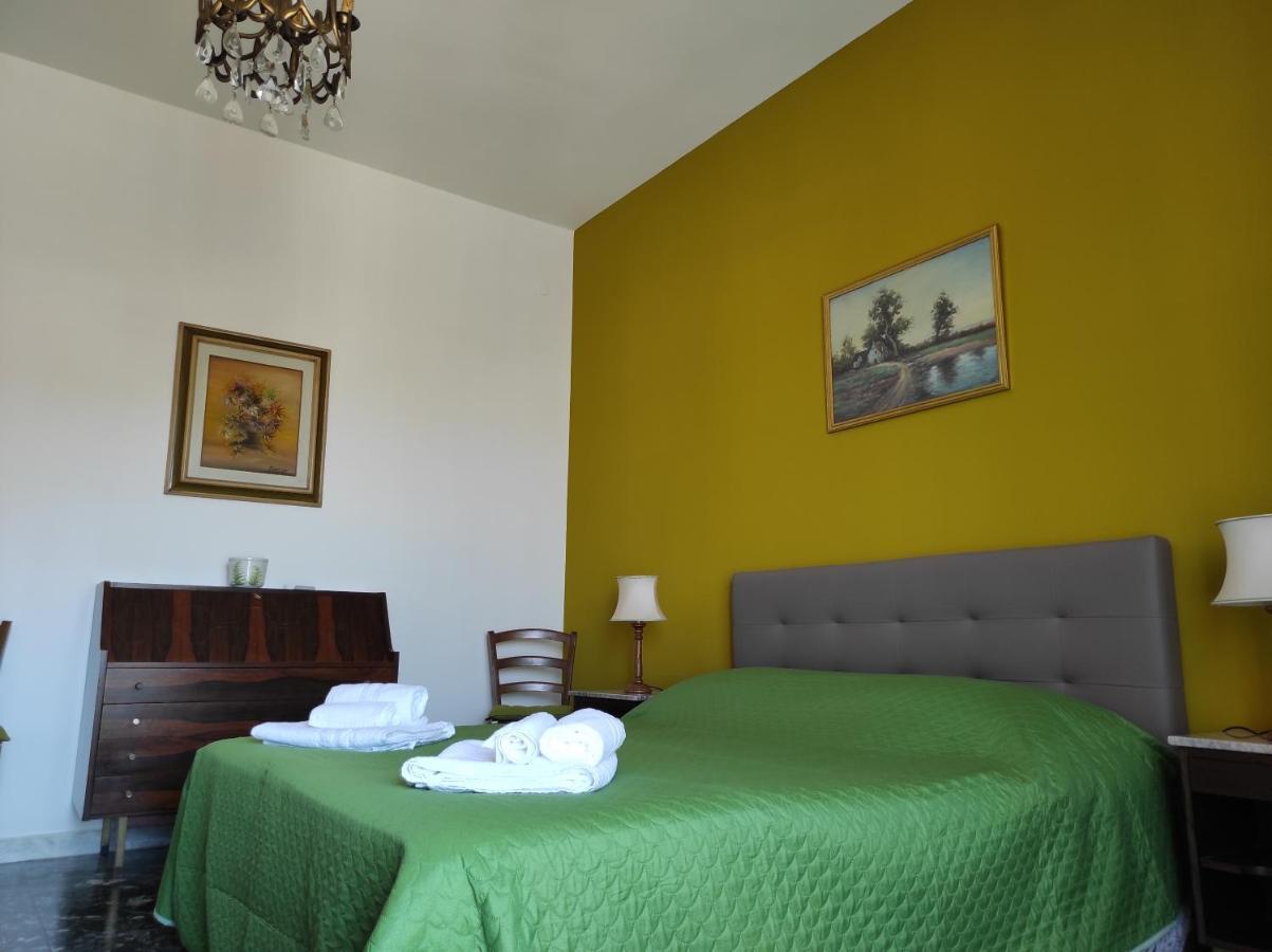 La Colonna Holiday House Apartment Лече Екстериор снимка